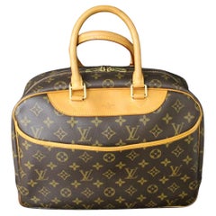 Louis Vuitton Bag 35 cm, Louis Vuitton Duffle Bag, Monogram top-handle Tote Bag