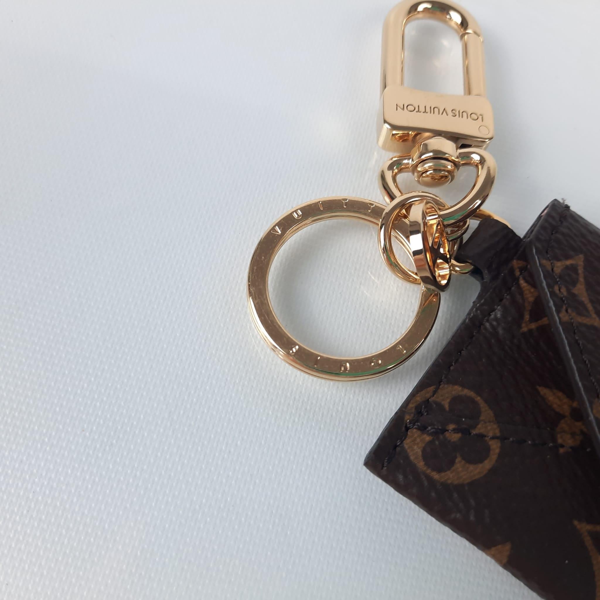 Louis Vuitton Bag charm and Kirigami pouch key ring monogram For Sale 4