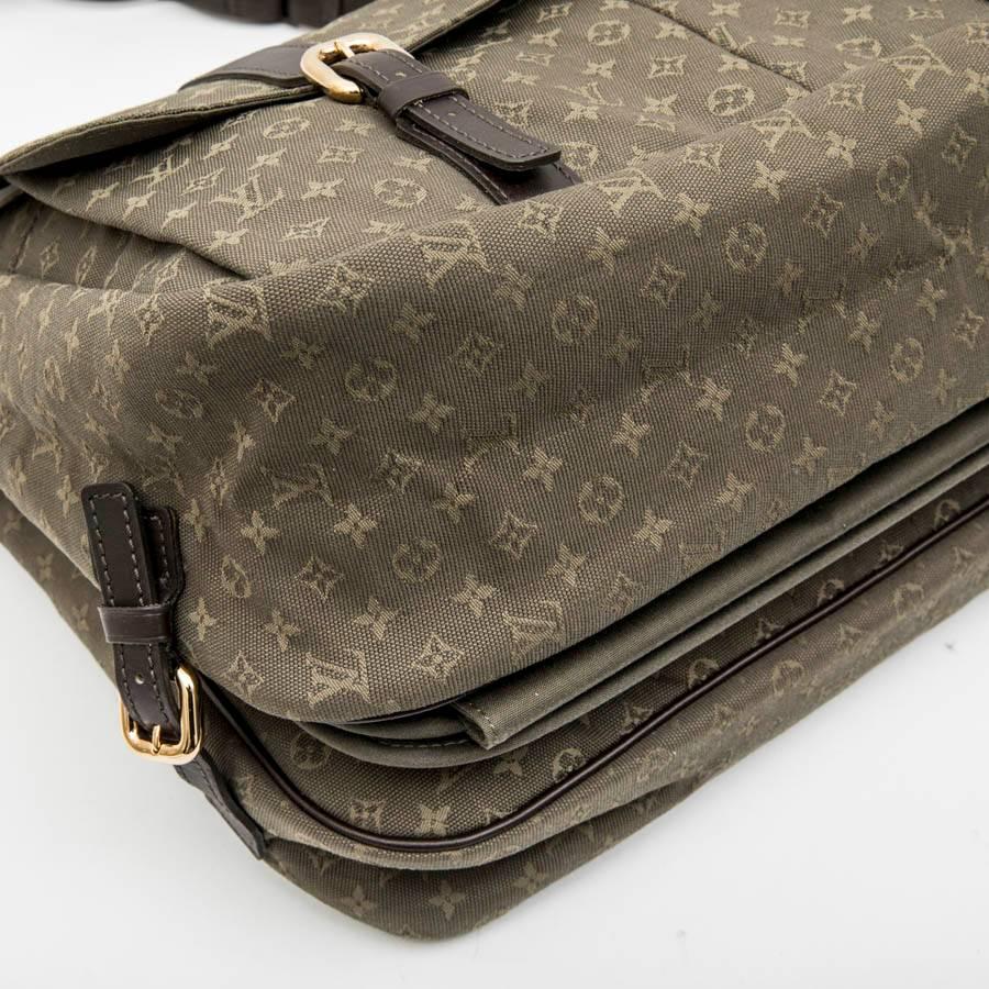 LOUIS VUITTON Bag in Khaki Green Monogram Canvas and Leather 1