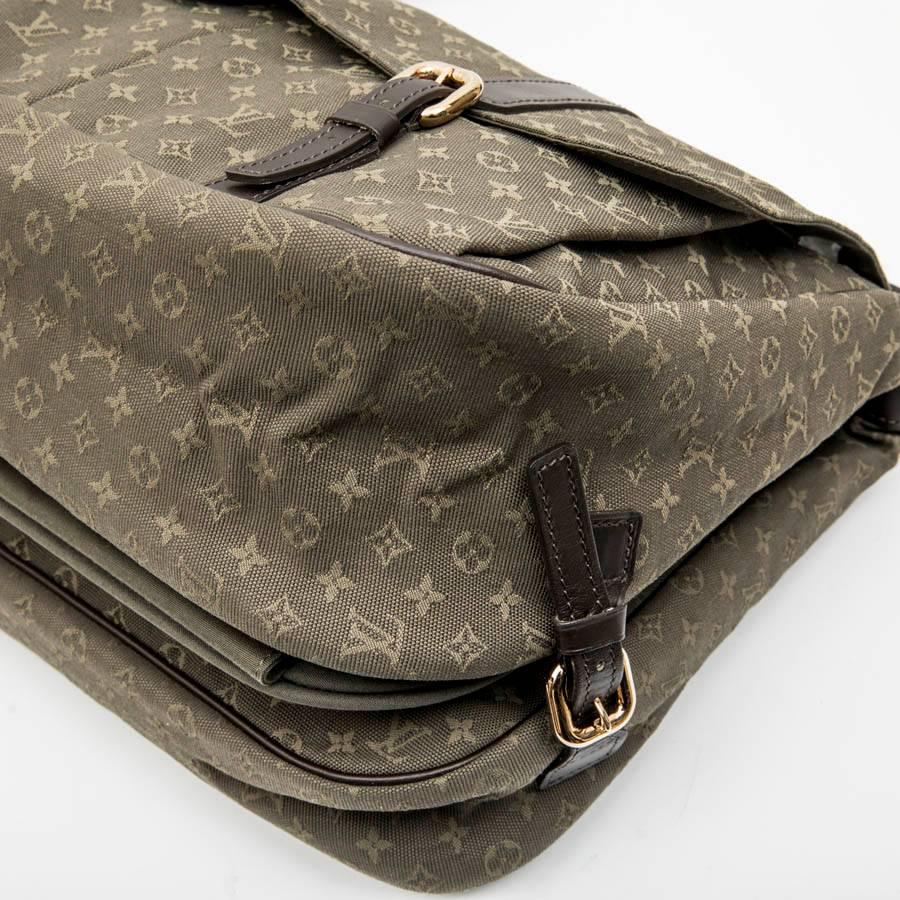 LOUIS VUITTON Bag in Khaki Green Monogram Canvas and Leather 2