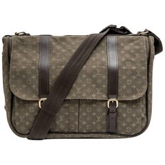 LOUIS VUITTON Bag in Khaki Green Monogram Canvas and Leather