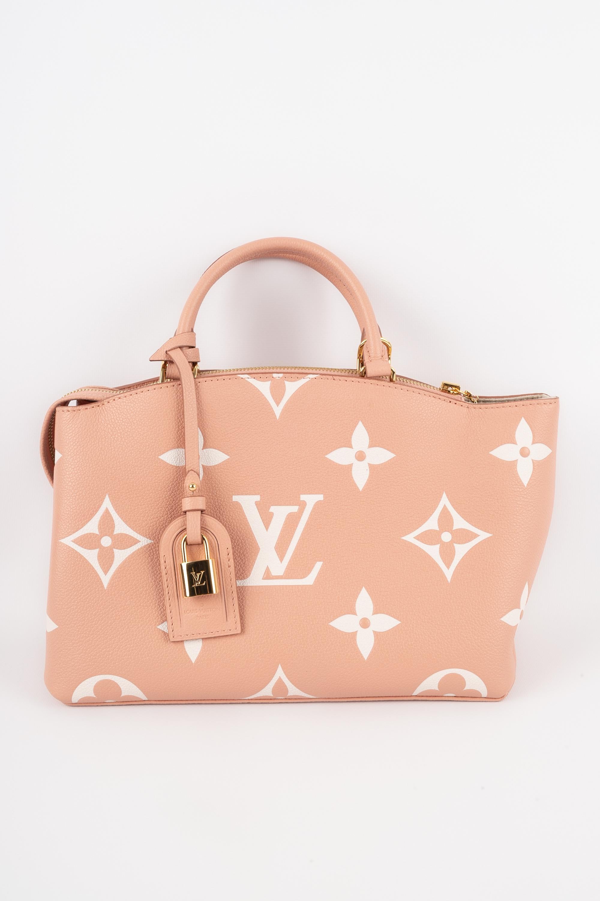 Louis Vuitton bag Petit Palais In Excellent Condition In SAINT-OUEN-SUR-SEINE, FR