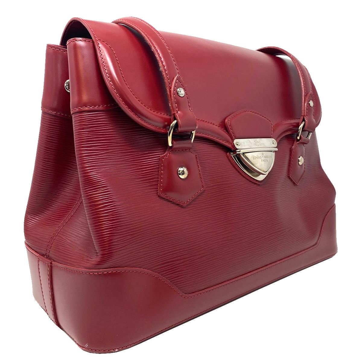 Company-Louis Vuitton
Style-Bagatelle GM Red Epi Leather Shoulder Bag 
Outside -No rips, tears or stains
Inside-No Rips , tears or stains  
Pockets-Interior pockets only 
Handles/ Straps-9 Drop
Measurements -15 L x 6 