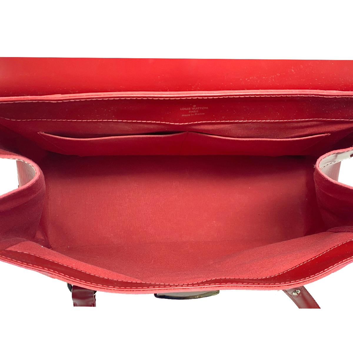 Louis Vuitton Bagatelle GM Red Epi Leather Shoulder Bag  For Sale 2