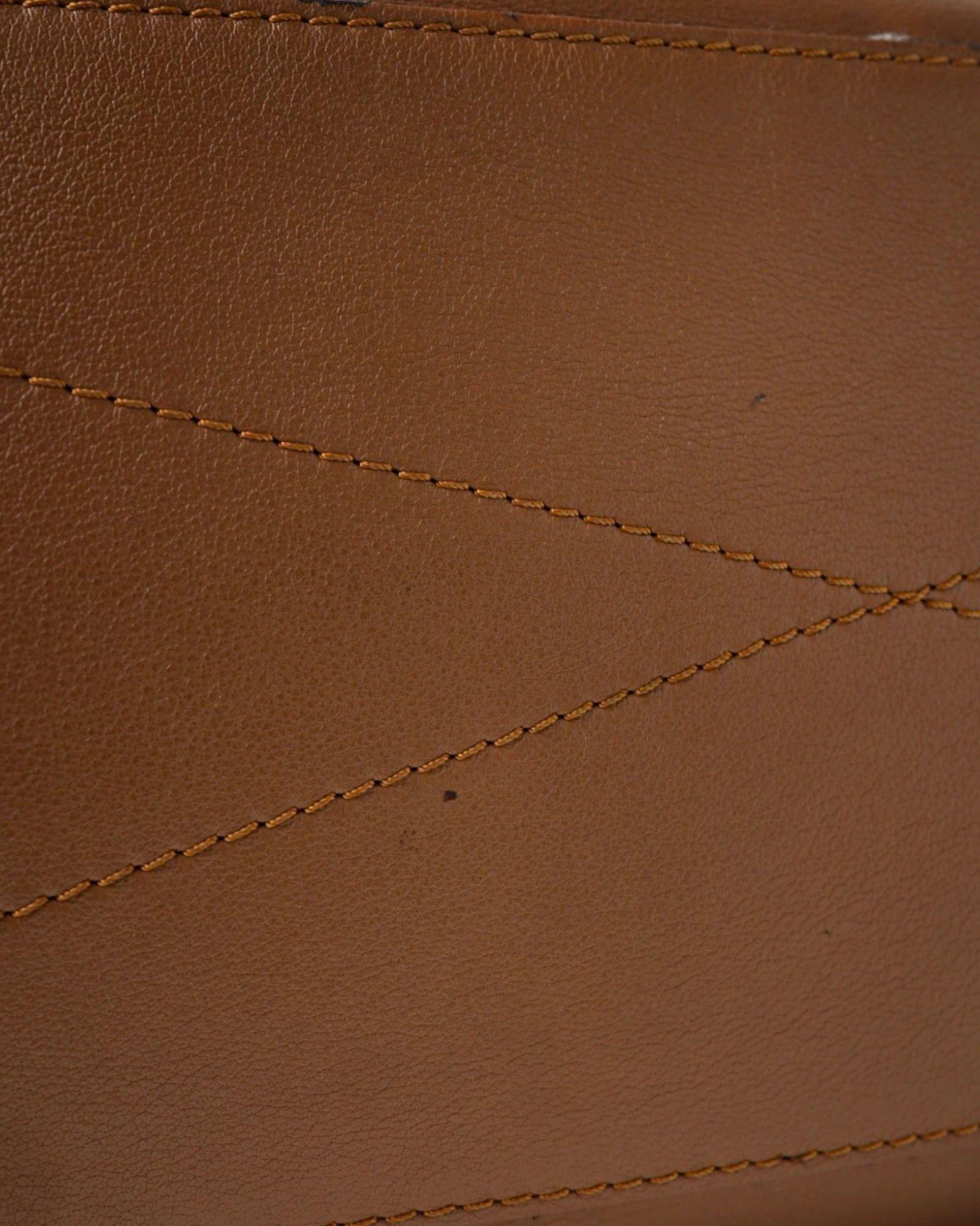 Louis Vuitton Bagatelle GM Taurillon Noisette en vente 5