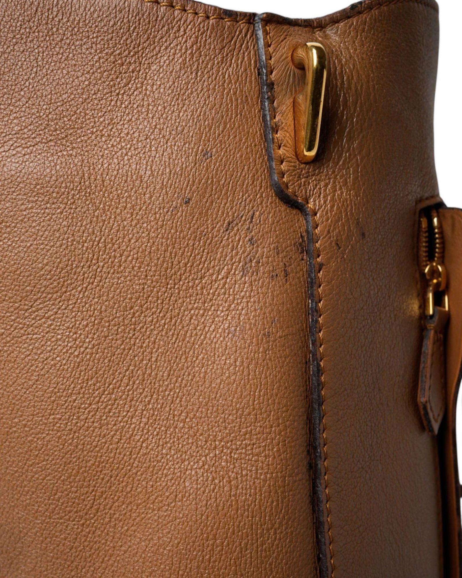 Louis Vuitton Bagatelle GM Taurillon Noisette en vente 10