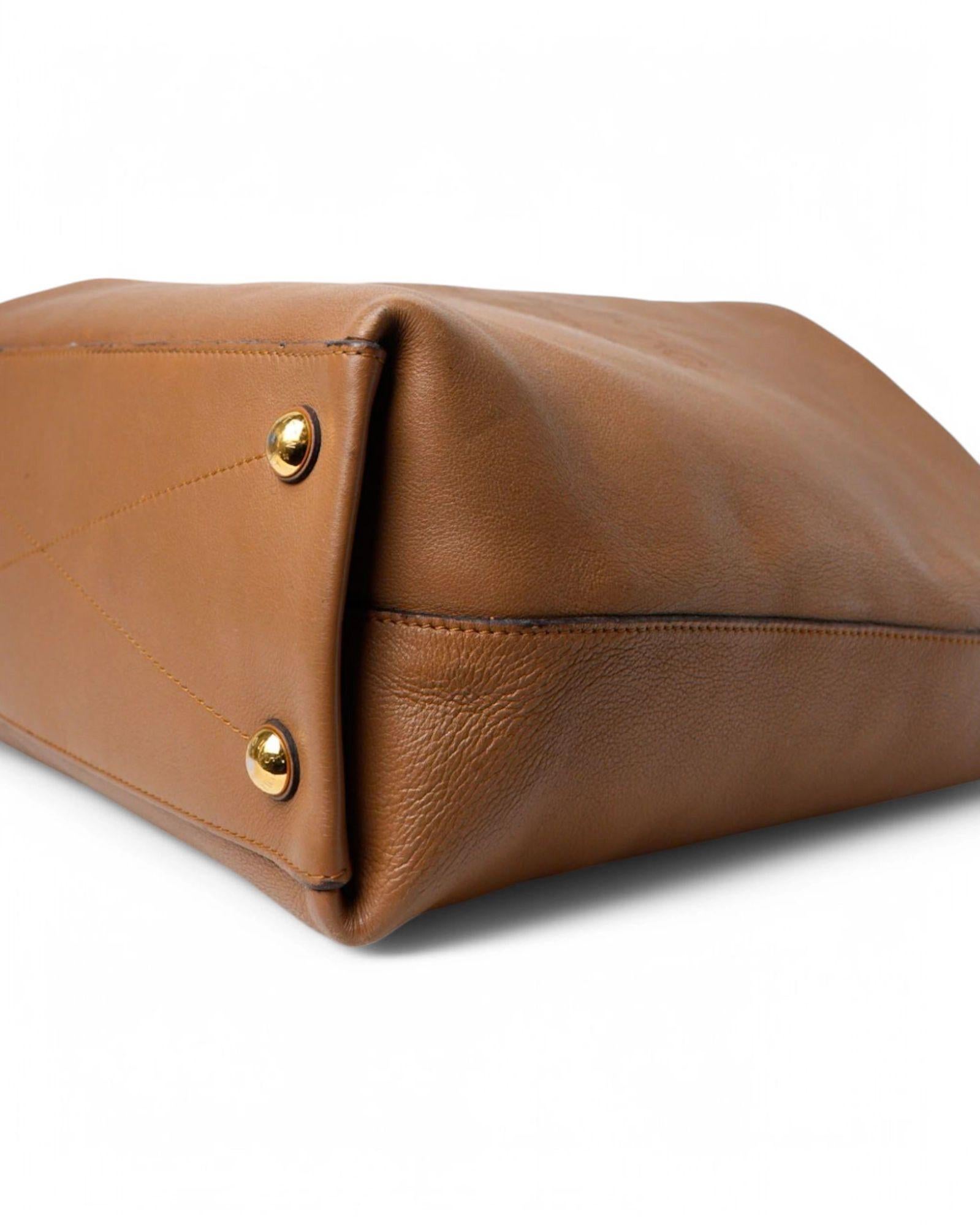 Louis Vuitton Bagatelle GM Taurillon Noisette en vente 4