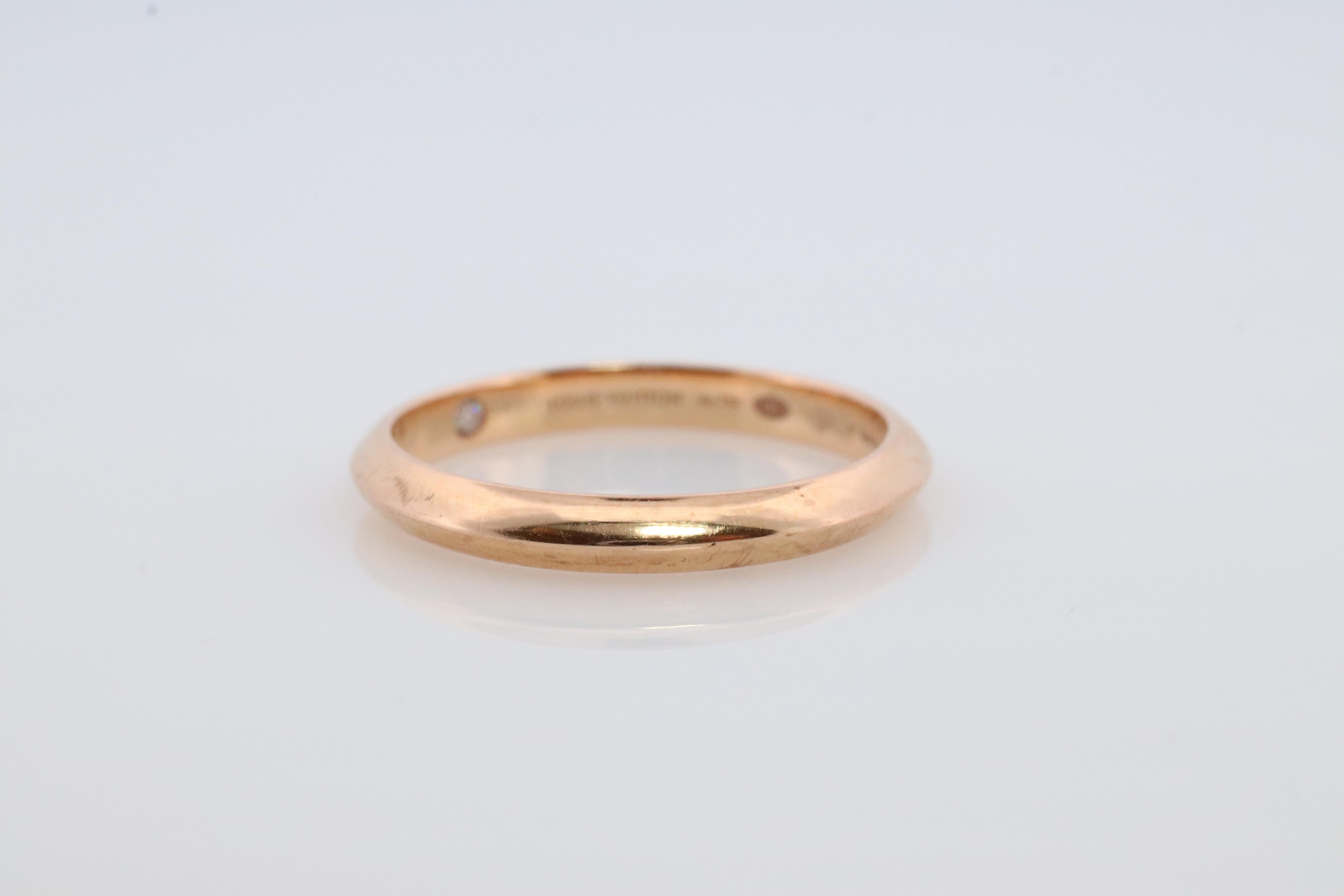 Louis Vuitton Band. 18k Diamond Knife Edge 2.5mm wedding band. Certified In Good Condition For Sale In Port Charlotte, FL