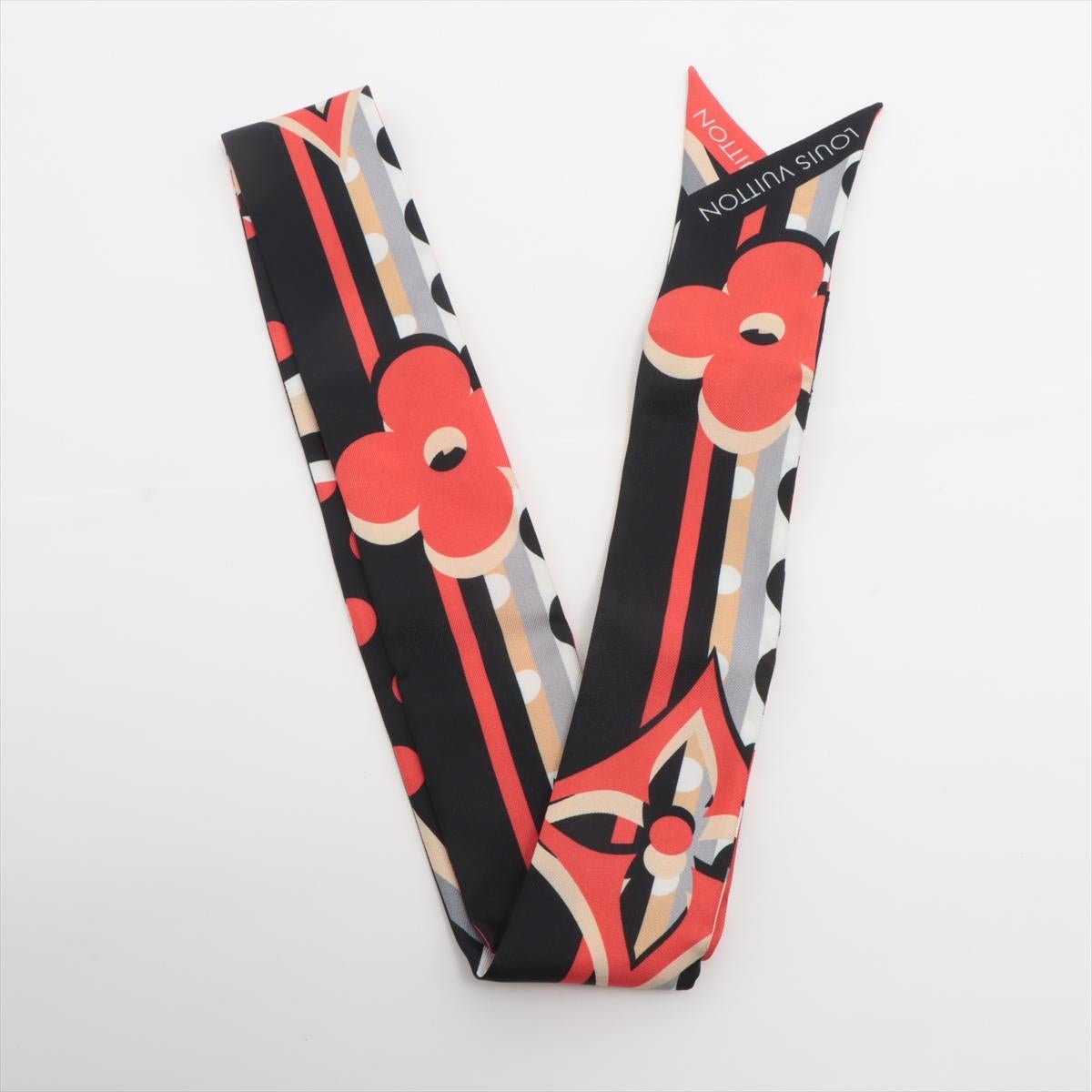 The Louis Vuitton Bandeau BB Pop Monogram in Red a vibrant and stylish accessory that adds a pop of color to your ensemble.The bandeau features the iconic Monogram pattern in a playful and contemporary design. The red color enhances the bold and