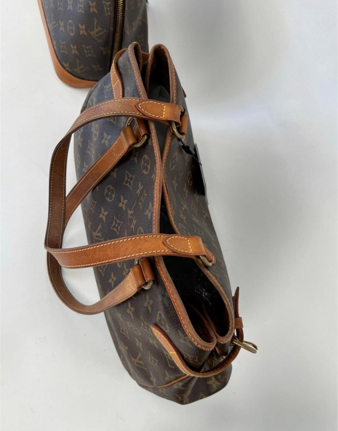Contemporary Louis Vuitton Batignolles Vintage Monogram Louis Vuitton Purse LV Tote For Sale
