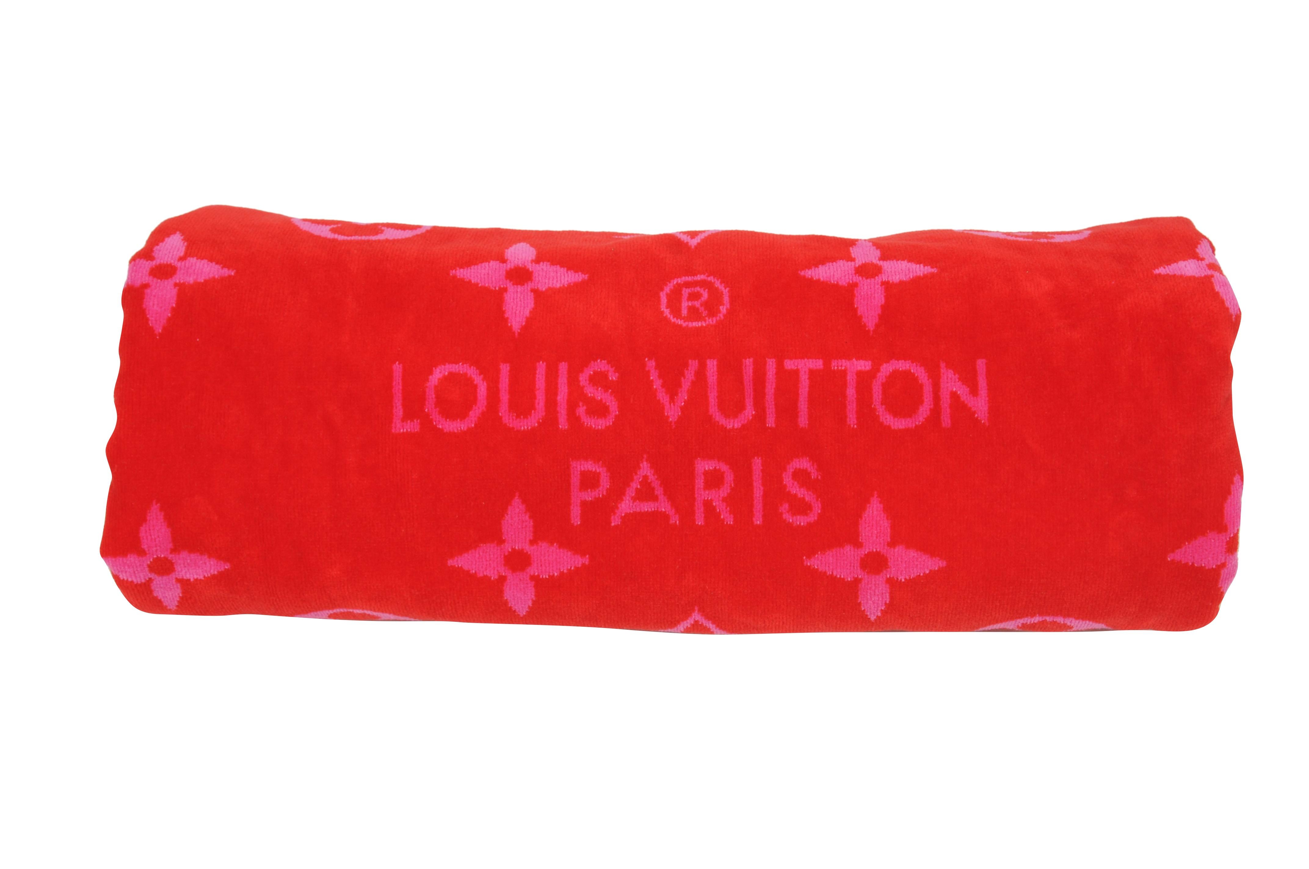 Louis Vuitton Beach Bath Pool Towel Red Pink Drap De Bain Monogram M78643 Cotton For Sale 2
