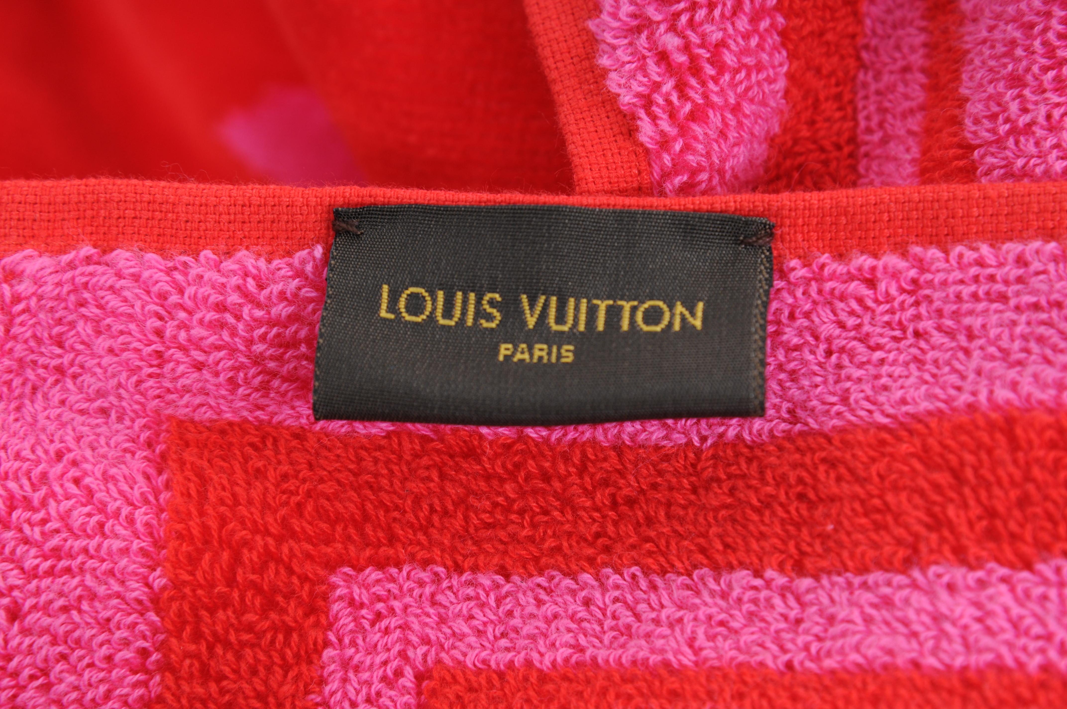 Louis Vuitton Beach Bath Pool Towel Red Pink Drap De Bain Monogram M78643 Cotton For Sale 3