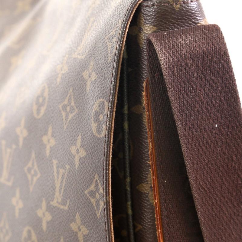 Women's or Men's Louis Vuitton Beaubourg Messenger Bag Monogram Canvas MM 