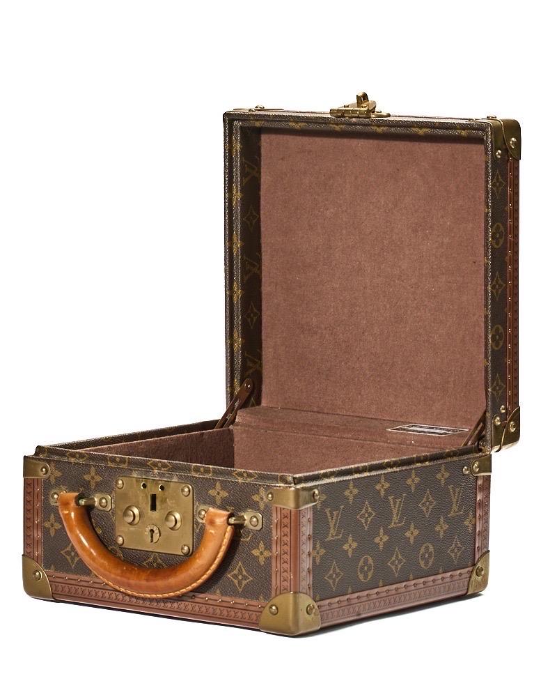 Louis Vuitton Beauty 28 Rigido Monogram en vente 5