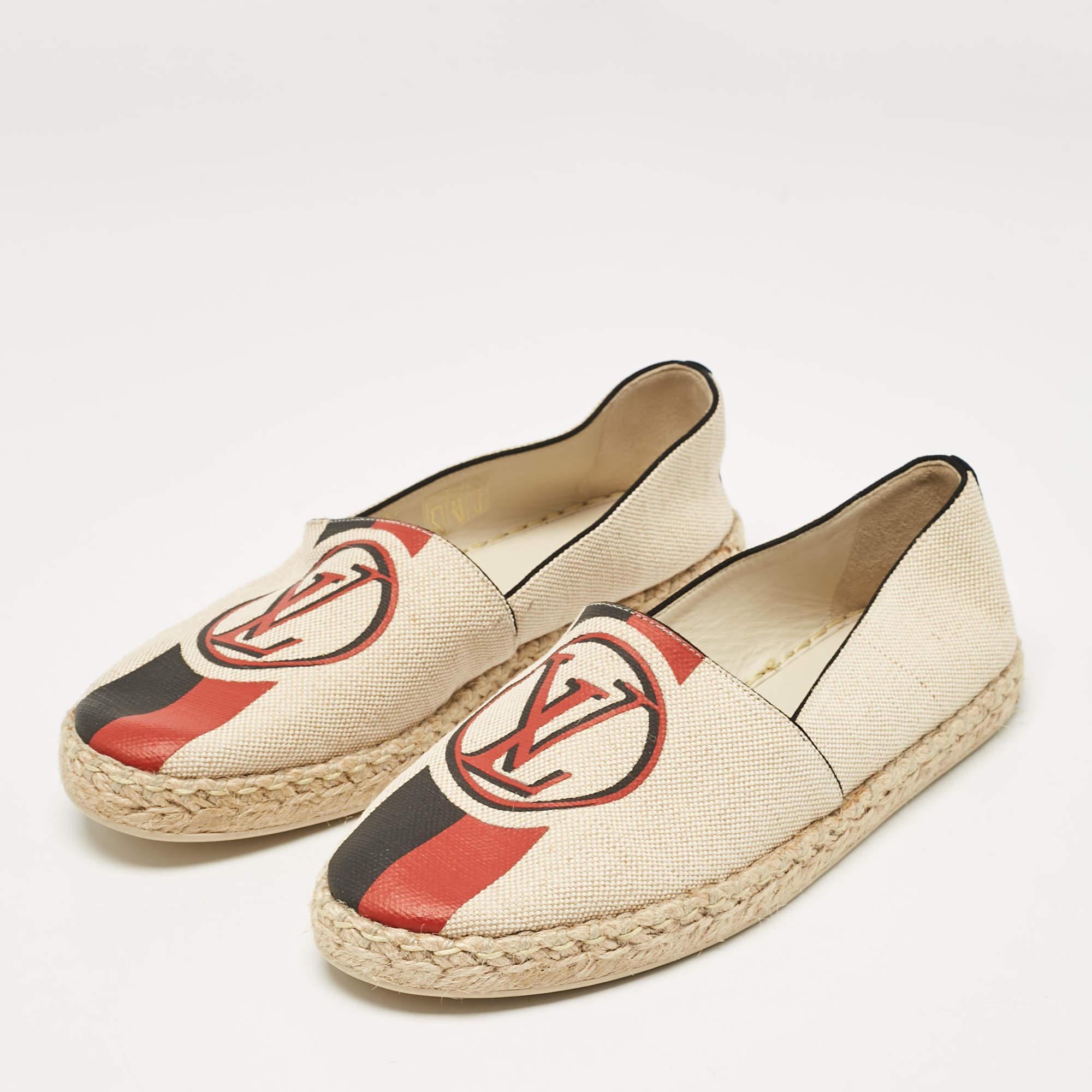 These designer espadrilles exude cool summer vibes while giving all the comfort to your feet. They bring along a well built silhouette and the houses signature aesthetics. Wear them with anything: jeans  dresses  shorts.