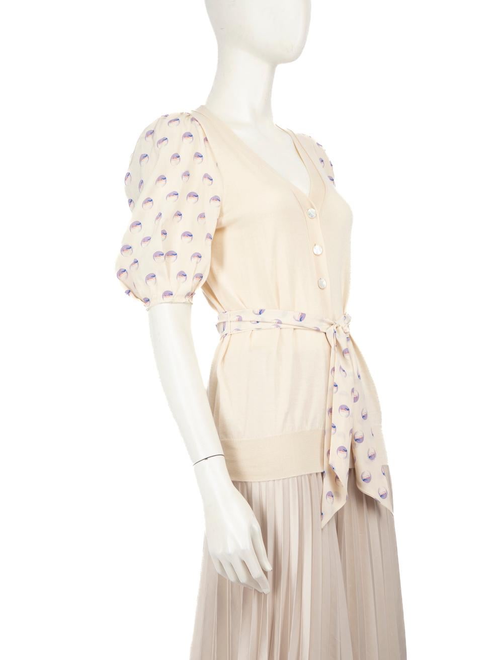 CONDITION is Very good. Minimal wear to the cardigan is evident. Discolouration on both sleeves on this used Louis Vuitton designer resale item. Discolouration may need gentle hand wash contrary to dry clean