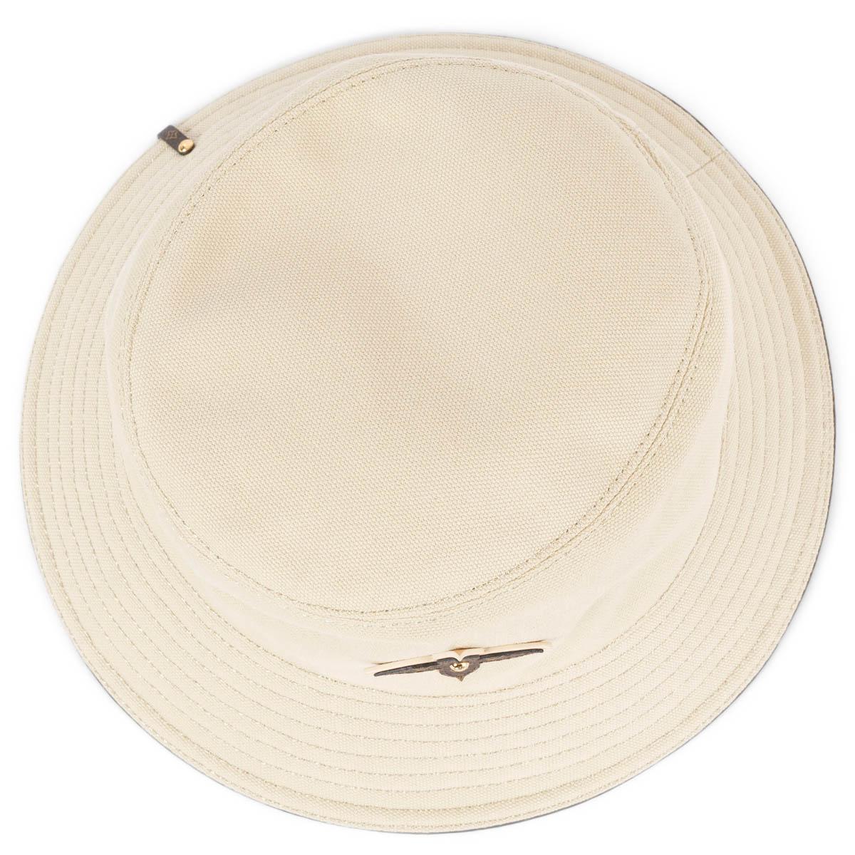 LOUIS VUITTON beige cotton ON YOUR WAY Bucket Hat S In Excellent Condition For Sale In Zürich, CH
