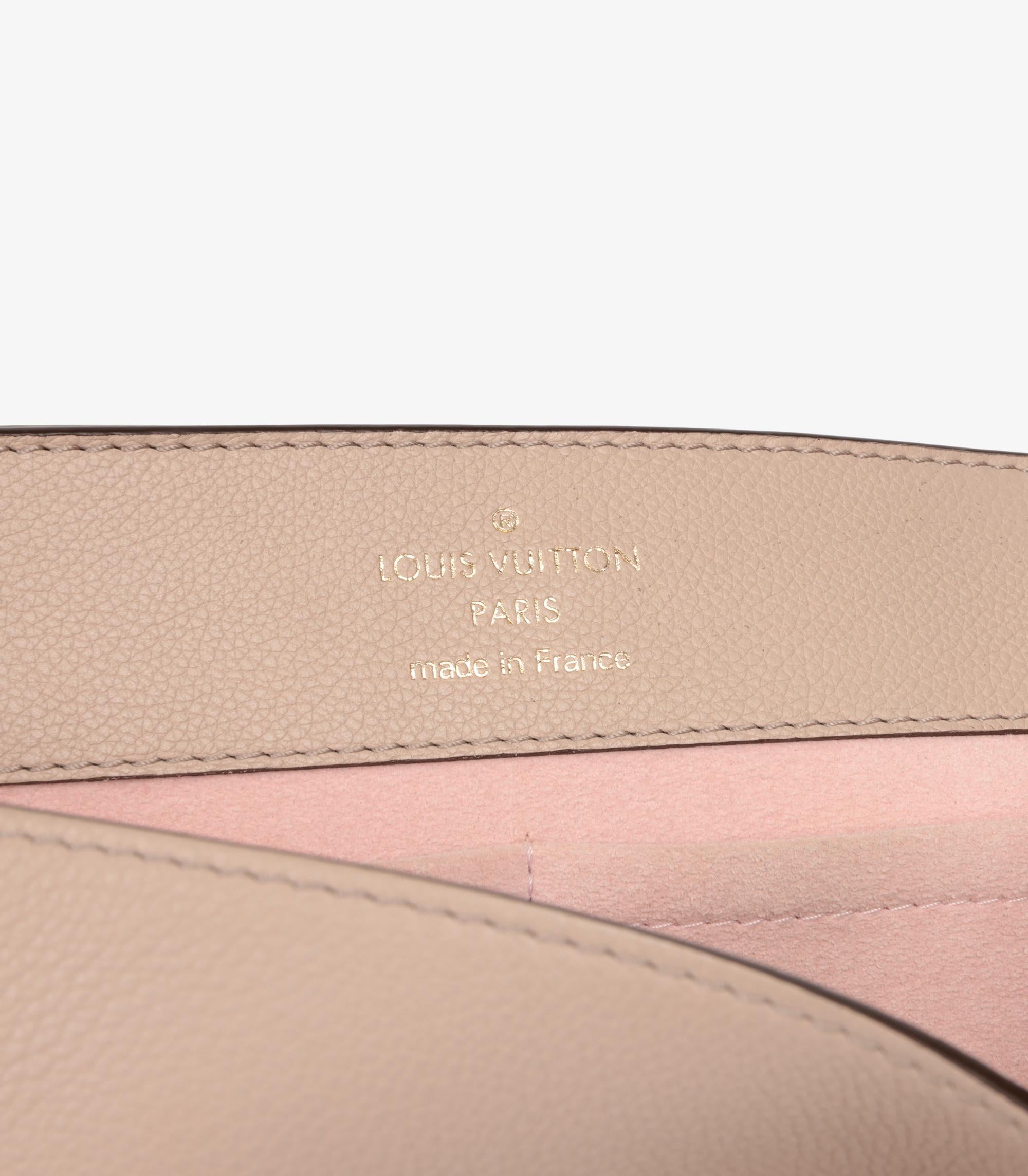 Louis Vuitton Beige Grained Calfskin Leather Lockme Ever MM 5
