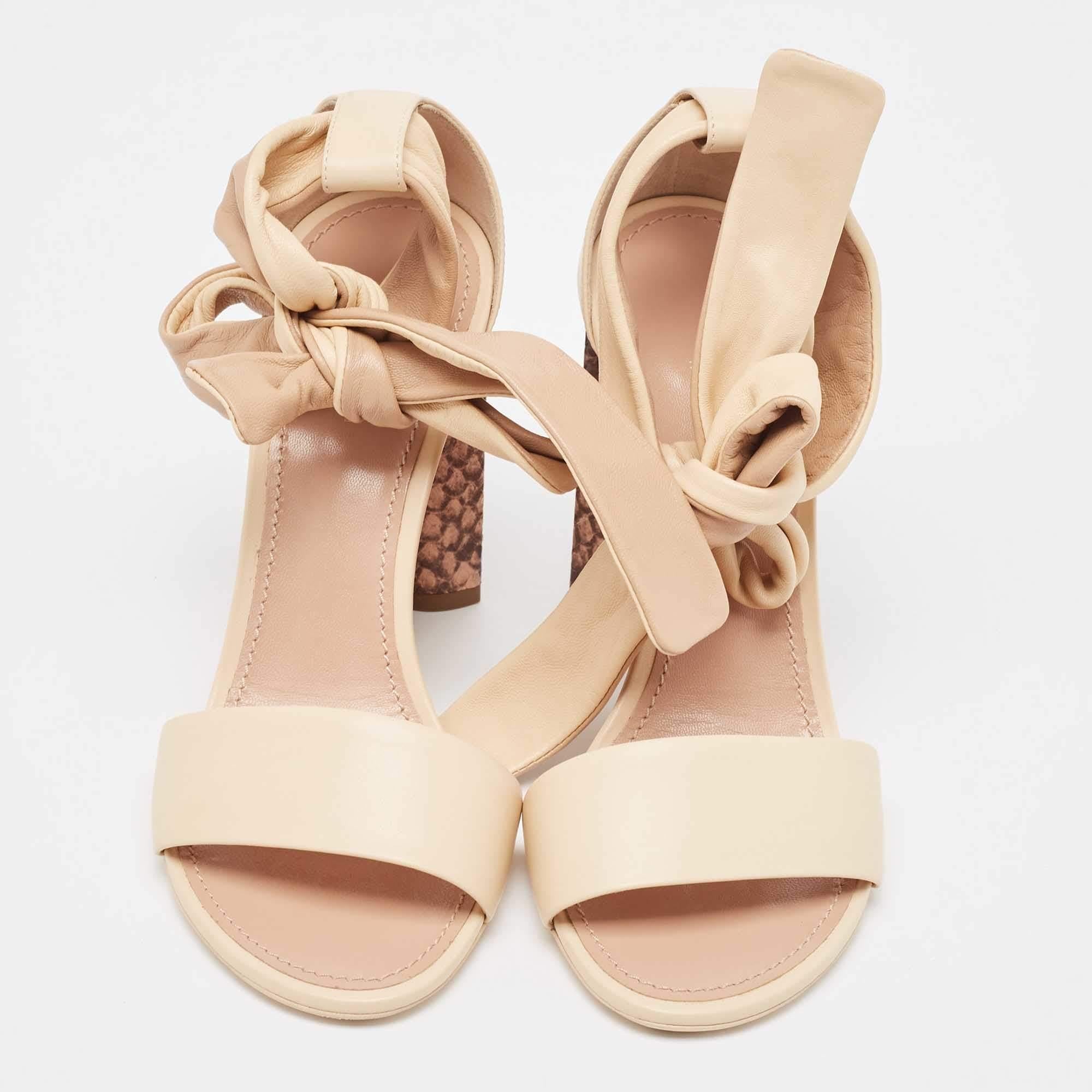 Wear these Louis Vuitton sandals to spruce up any outfit. They are versatile, chic, and can be easily styled. Made using quality materials, these sandals are well-built and long-lasting.

Includes: Original Dustbag

