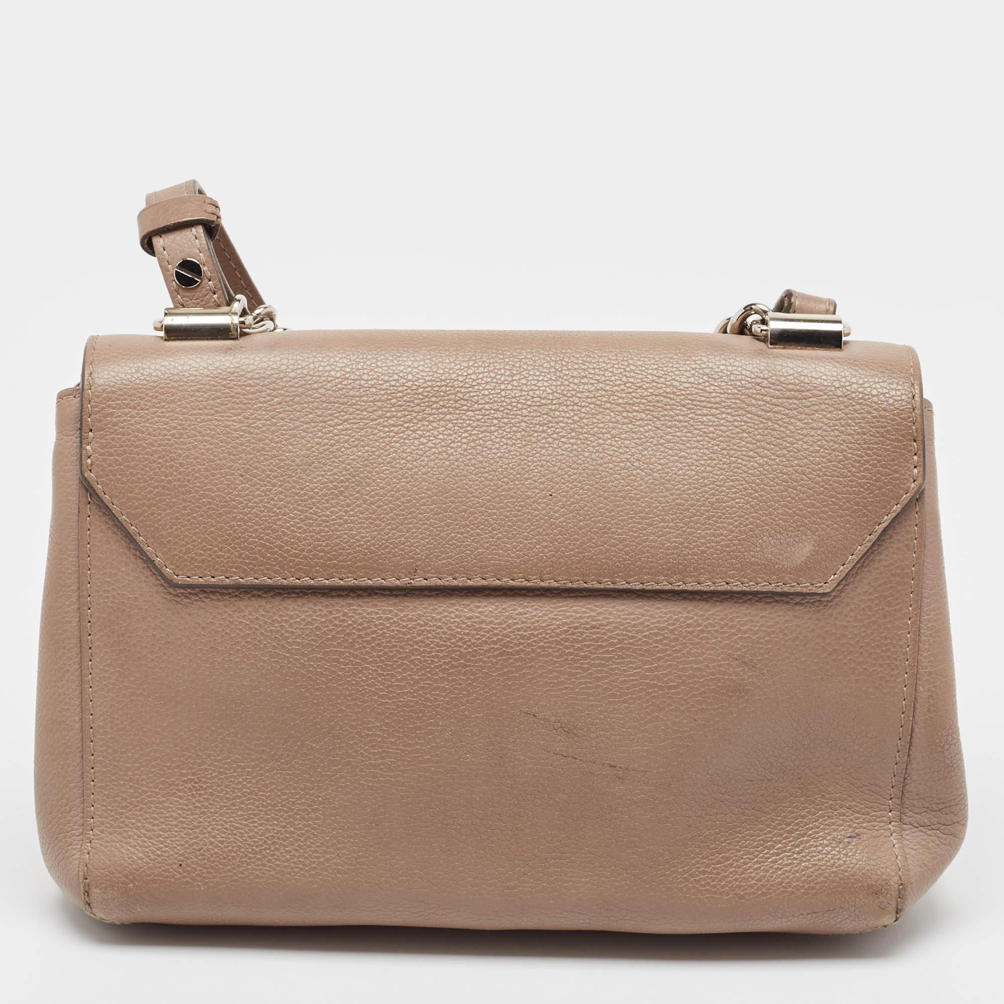 Women's Louis Vuitton Beige Leather Lockme II BB Bag For Sale