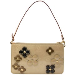 Louis Vuitton Beige Lexington Fleurs Pochette at 1stDibs  louis vuitton  vernis lexington fleurs pochette, pochette lexington louis vuitton