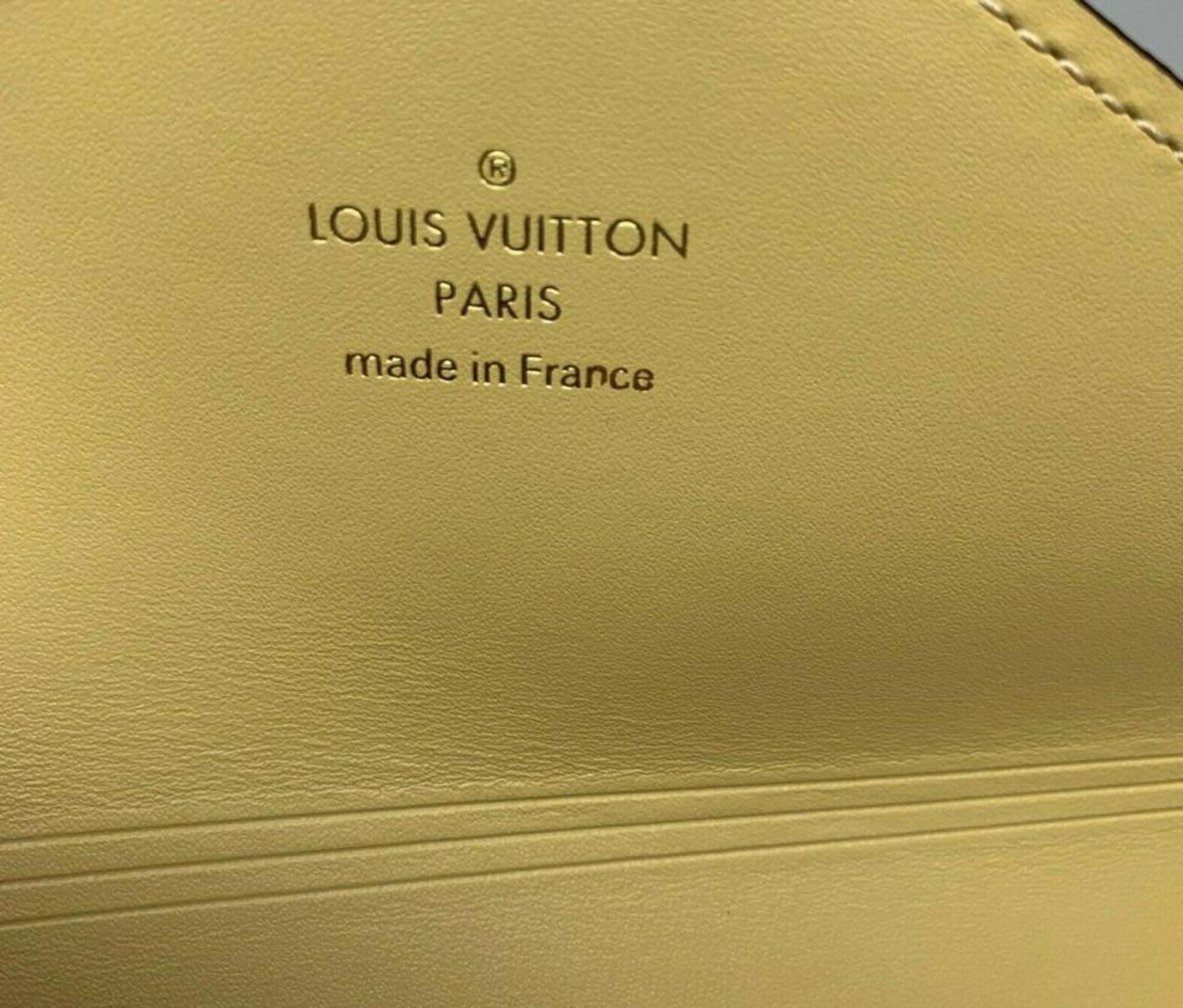 Louis Vuitton Beige Medium Ss19 Limited Edition Giant Kirigami Pouch 870619  For Sale 6