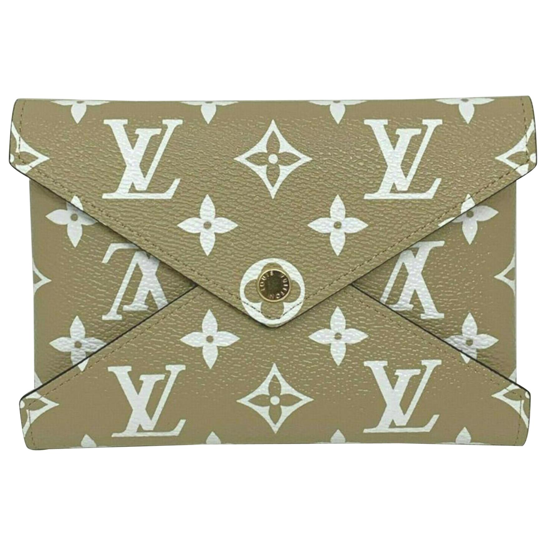 Louis Vuitton Beige Medium Ss19 Limited Edition Giant Kirigami Pouch 870619  For Sale