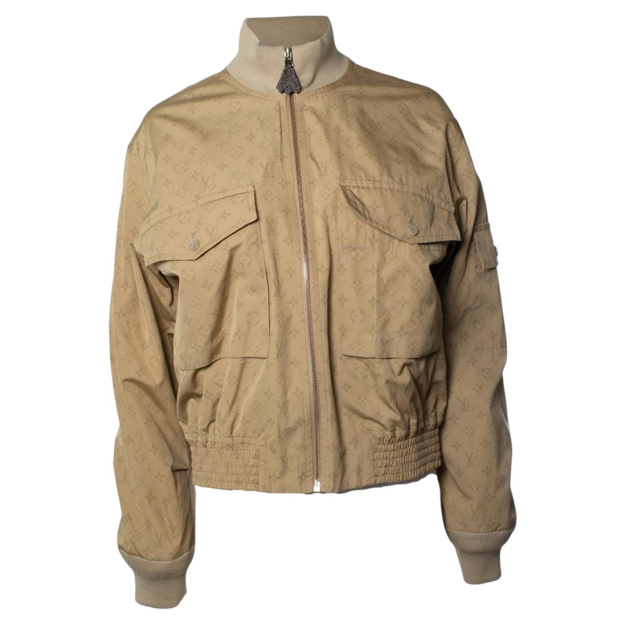 Louis Vuitton, Bomber beige Monogram