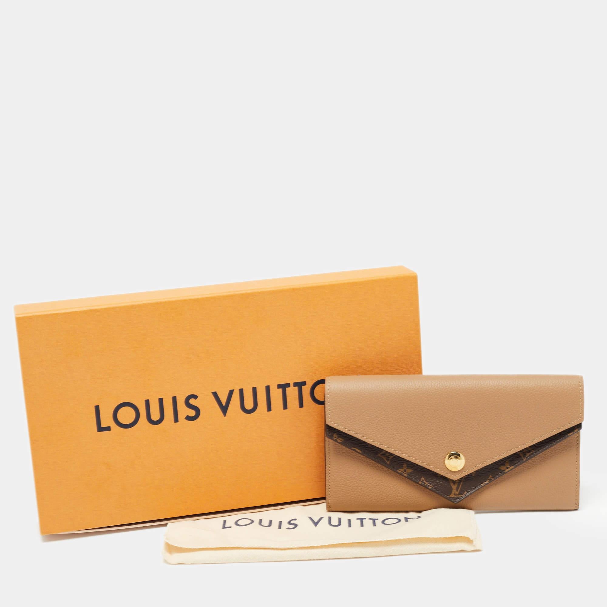 Louis Vuitton Beige Monogram Canvas and Leather Double V Wallet For Sale 7