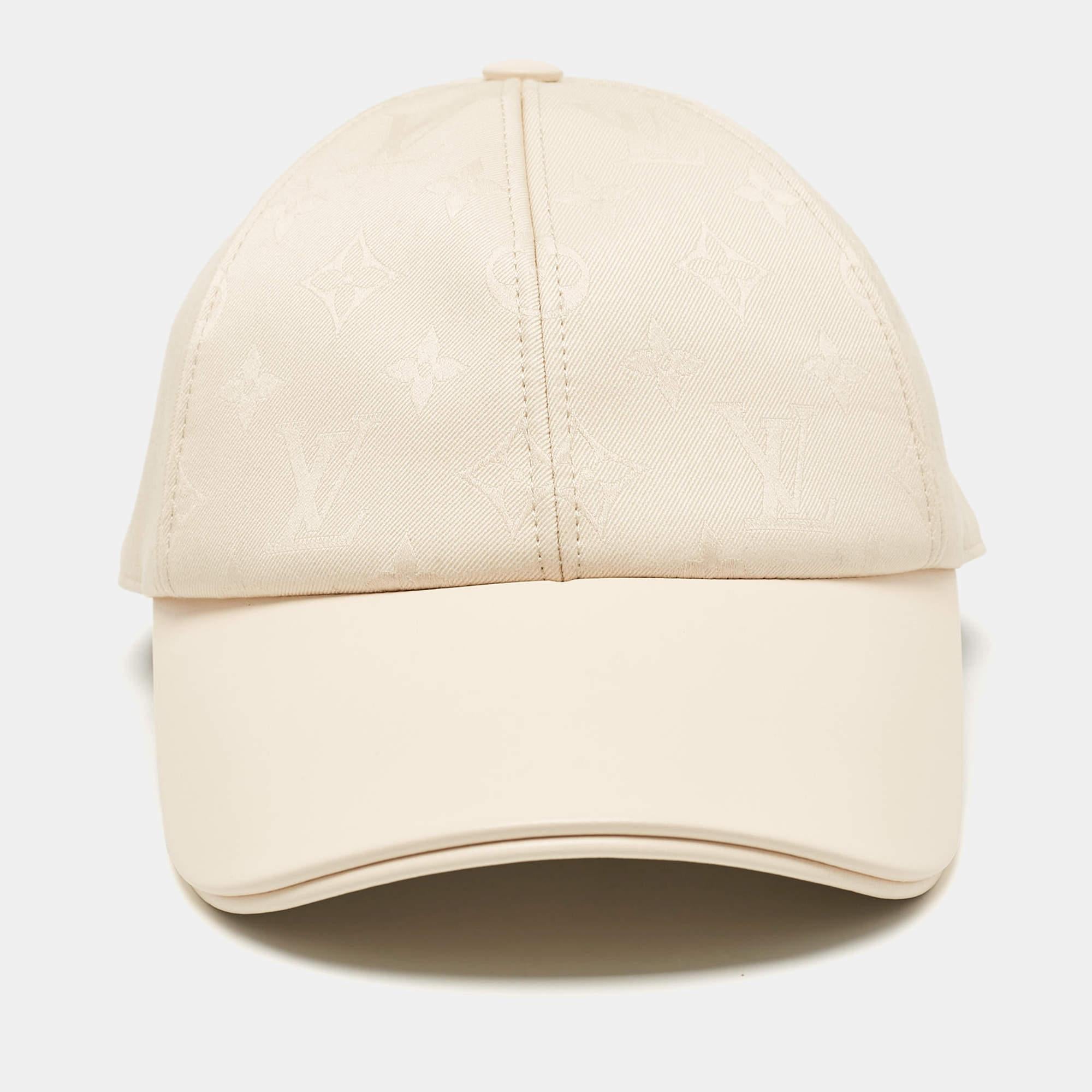 Caps sind ein ideales Style-Statement zu lässigen Outfits. Dieses Stück von Louis Vuitton ist aus hochwertigen MATERIALEN gefertigt und weist charakteristische Elemente auf. Dieses Stück wird Ihre Cap-Sammlung sinnvoll ergänzen.