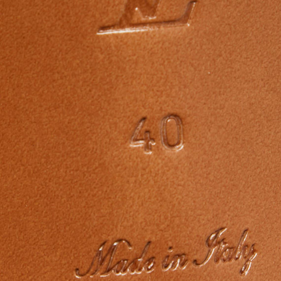 Louis Vuitton Beige Monogram Embossed Leather Block Heel Slide Sandals Size 40 In Good Condition In Dubai, Al Qouz 2