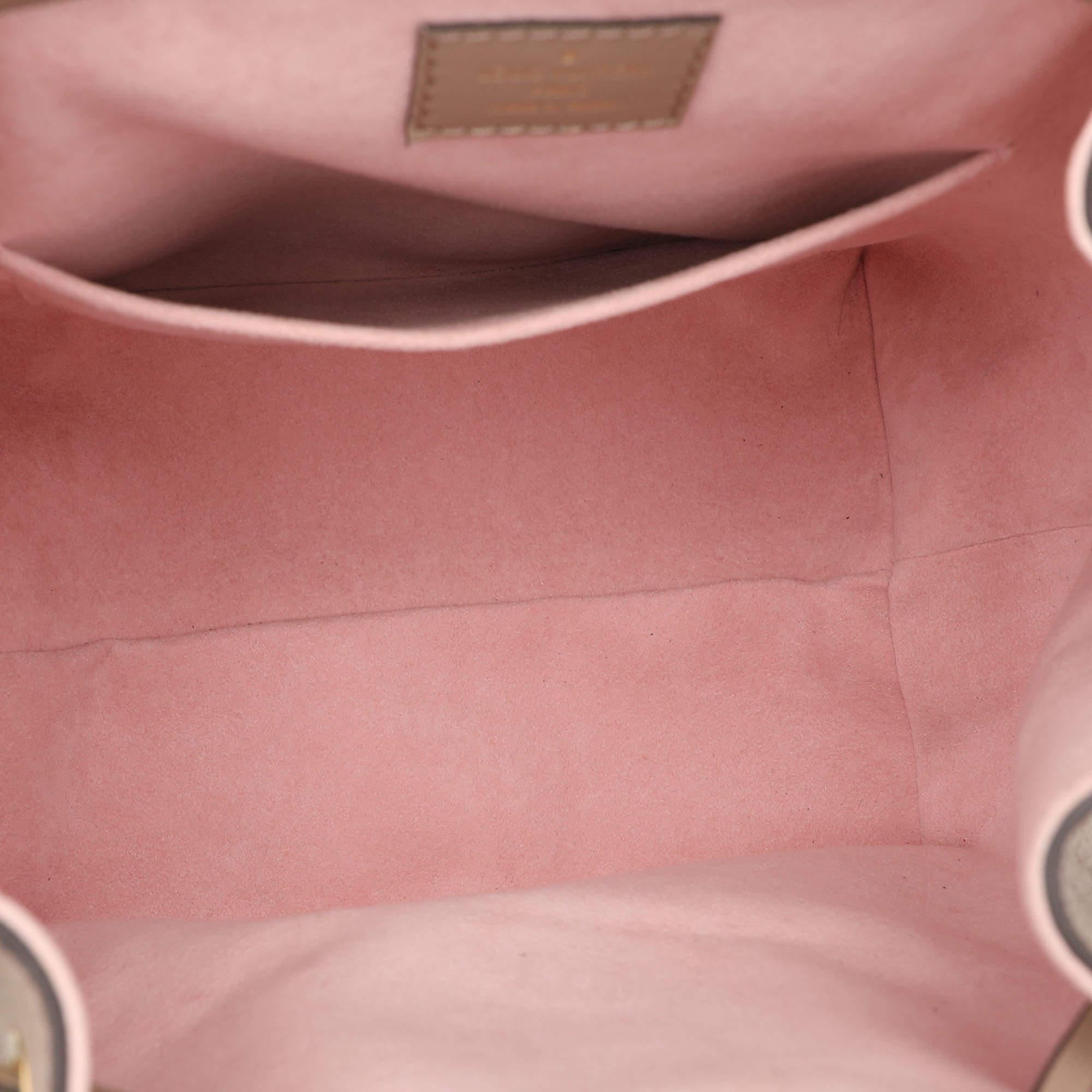 Louis Vuitton Sac à dos Montsouris PM en cuir beige avec monogramme Empriente en vente 4