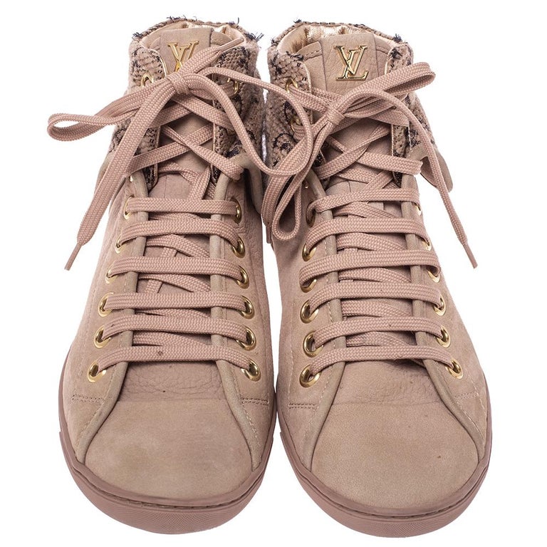 LOUIS VUITTON Pair of brown and beige sneakers …