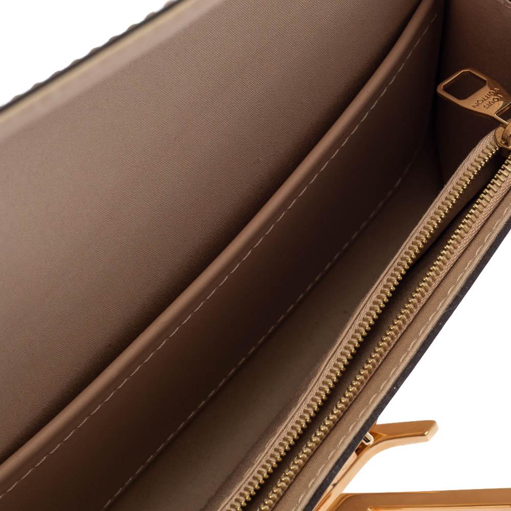 Louis Vuitton Beige Patent Leather Chain Louise MM Bag In Good Condition In Dubai, Al Qouz 2