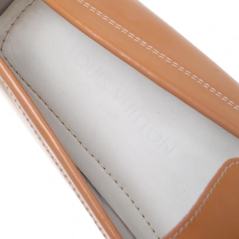 Louis Vuitton Beige Patent Leather Lombok Slip On Loafers Size 40 In Fair Condition For Sale In Dubai, Al Qouz 2