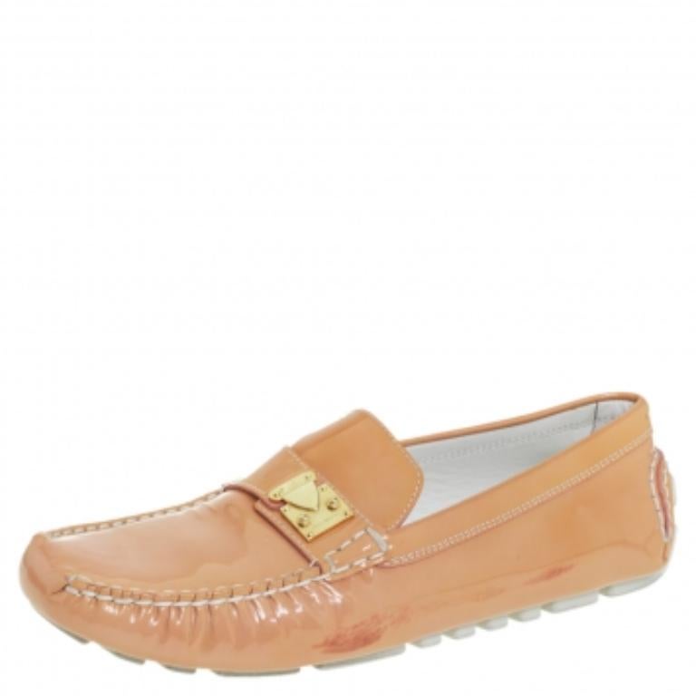 Women's Louis Vuitton Beige Patent Leather Lombok Slip On Loafers Size 40 For Sale