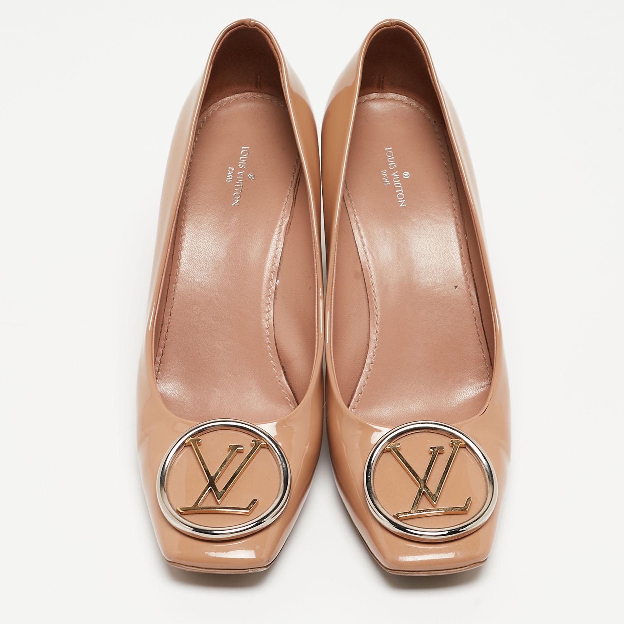 Louis Vuitton Beige Patent Leather Madeleine Pumps Size 39 For Sale 2
