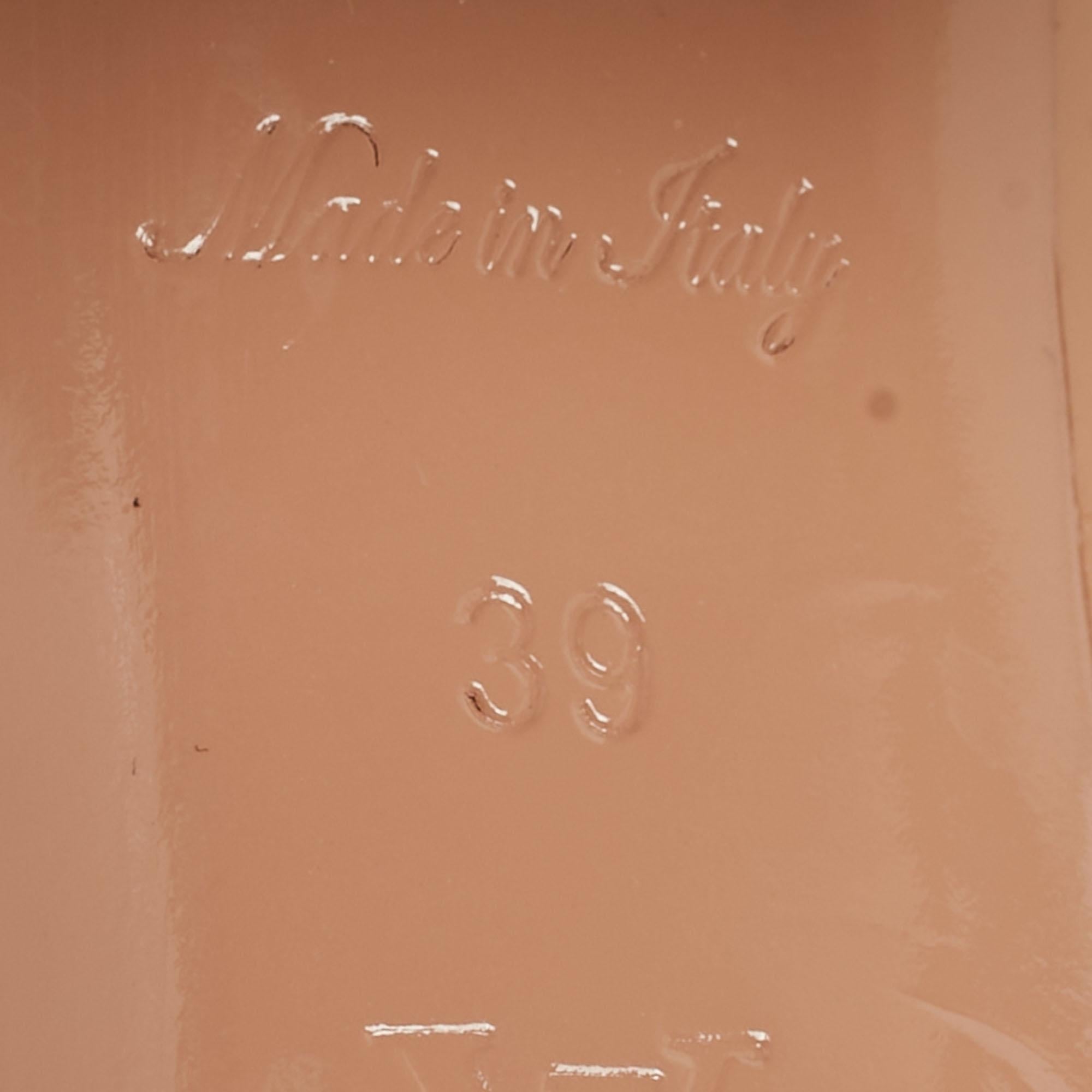 Louis Vuitton Beige Patent Leather Madeleine Pumps Size 39 For Sale 3