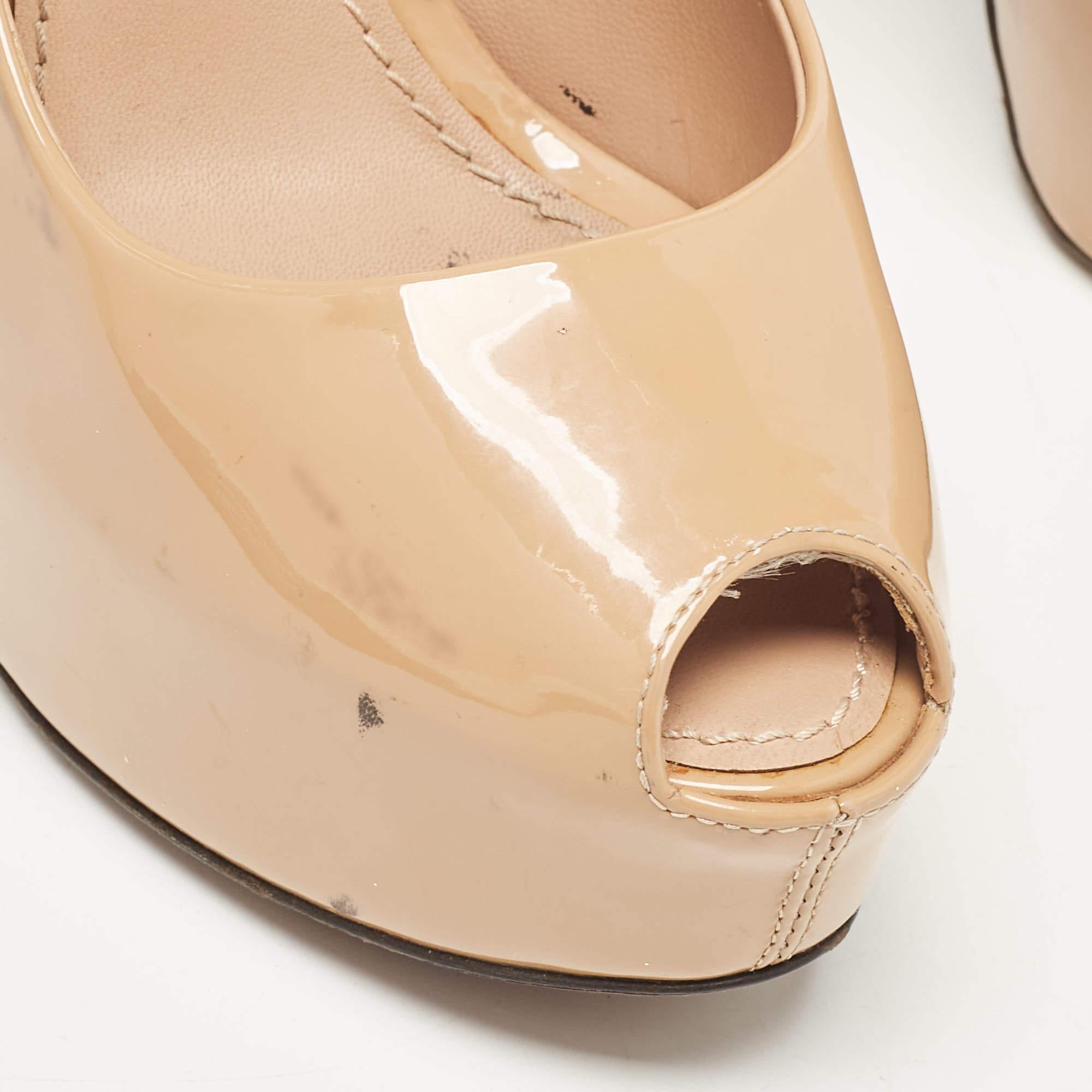 Louis Vuitton Beige Patent Leather Oh Really ! Escarpins à bout ouvert, taille 36.5 en vente 3