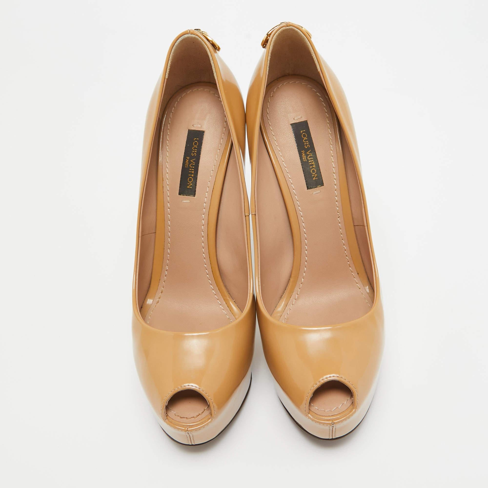 Louis Vuitton Beige Patent Leather Oh Really! Platform Pumps Size 37 In Good Condition In Dubai, Al Qouz 2
