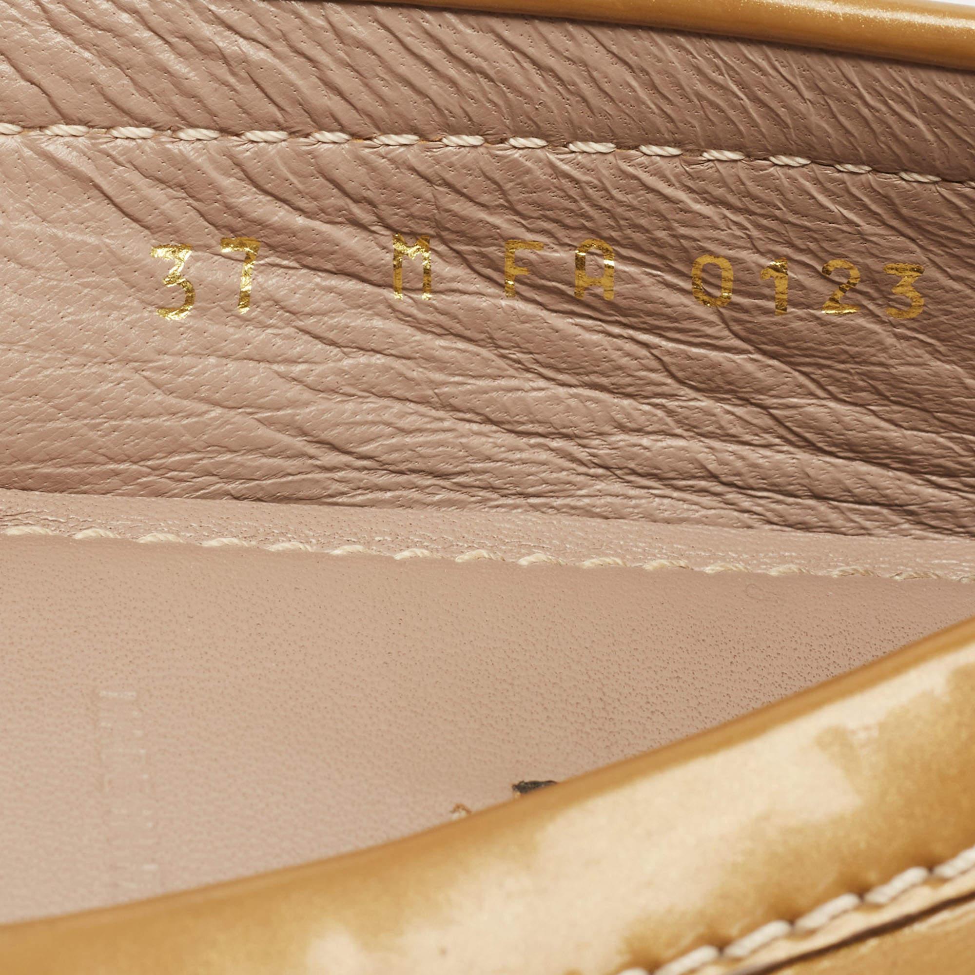  Louis Vuitton - Mocassins Oxford en cuir verni beige, taille 37 Pour femmes 