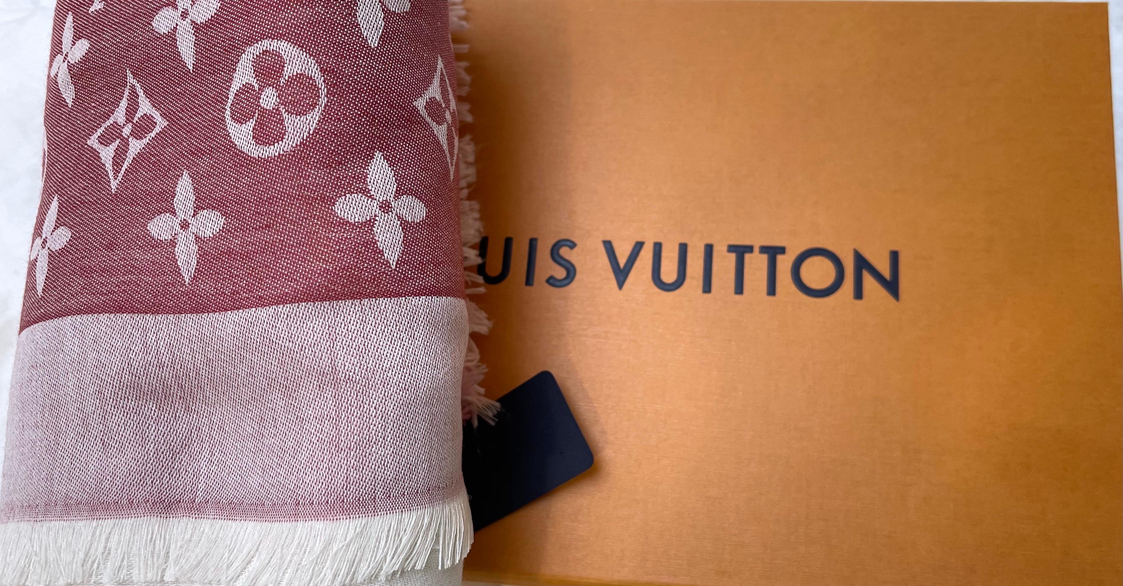 Louis Vuitton Beige/Pink/Rose /Rouge Shaded Monogram Shawl Scarf/Wrap Size 56X56 5