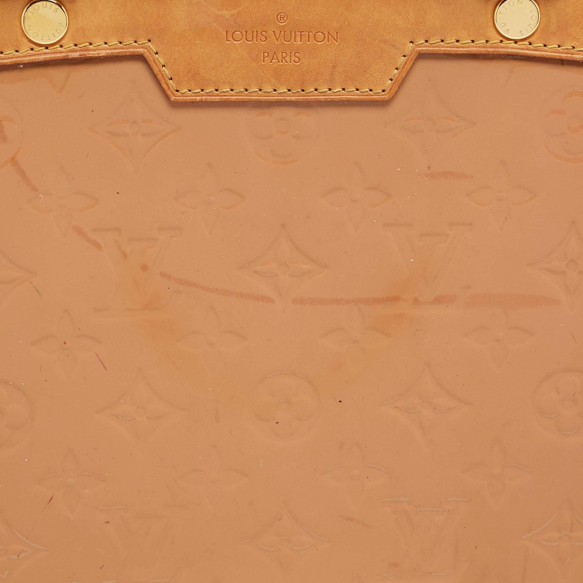 Louis Vuitton Beige Poudre Monogram Vernis Brea GM Bag 11