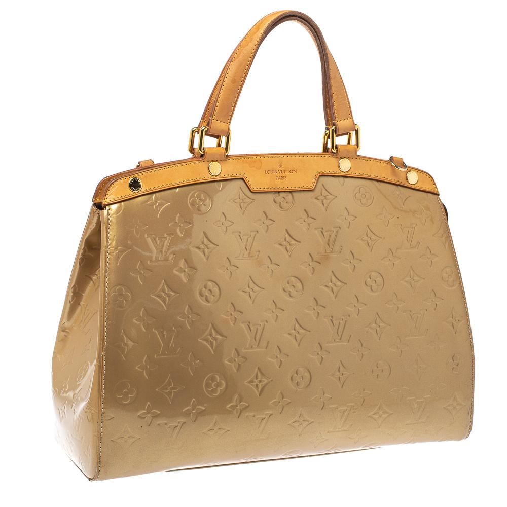 Louis Vuitton Beige Poudre Monogram Vernis Brea GM Bag In Good Condition In Dubai, Al Qouz 2
