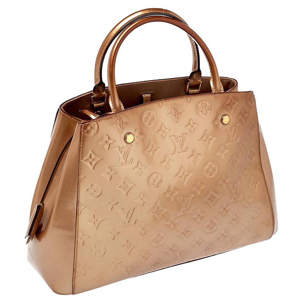 Louis Vuitton Beige Poudre Monogram Vernis Montaigne MM Bag In Good Condition In Dubai, Al Qouz 2