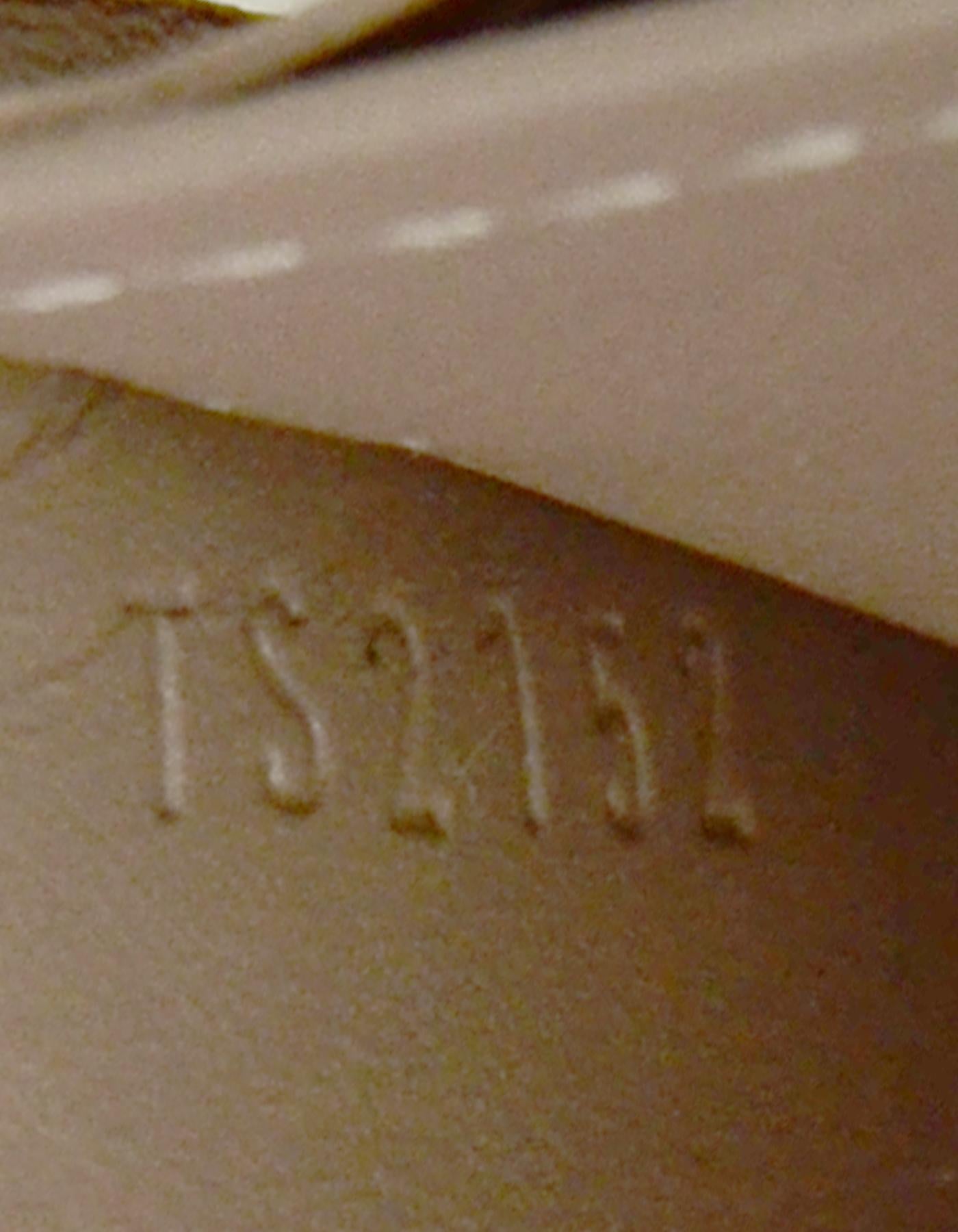 Louis Vuitton Beige Poudre Monogram Vernis Sarah Wallet 2