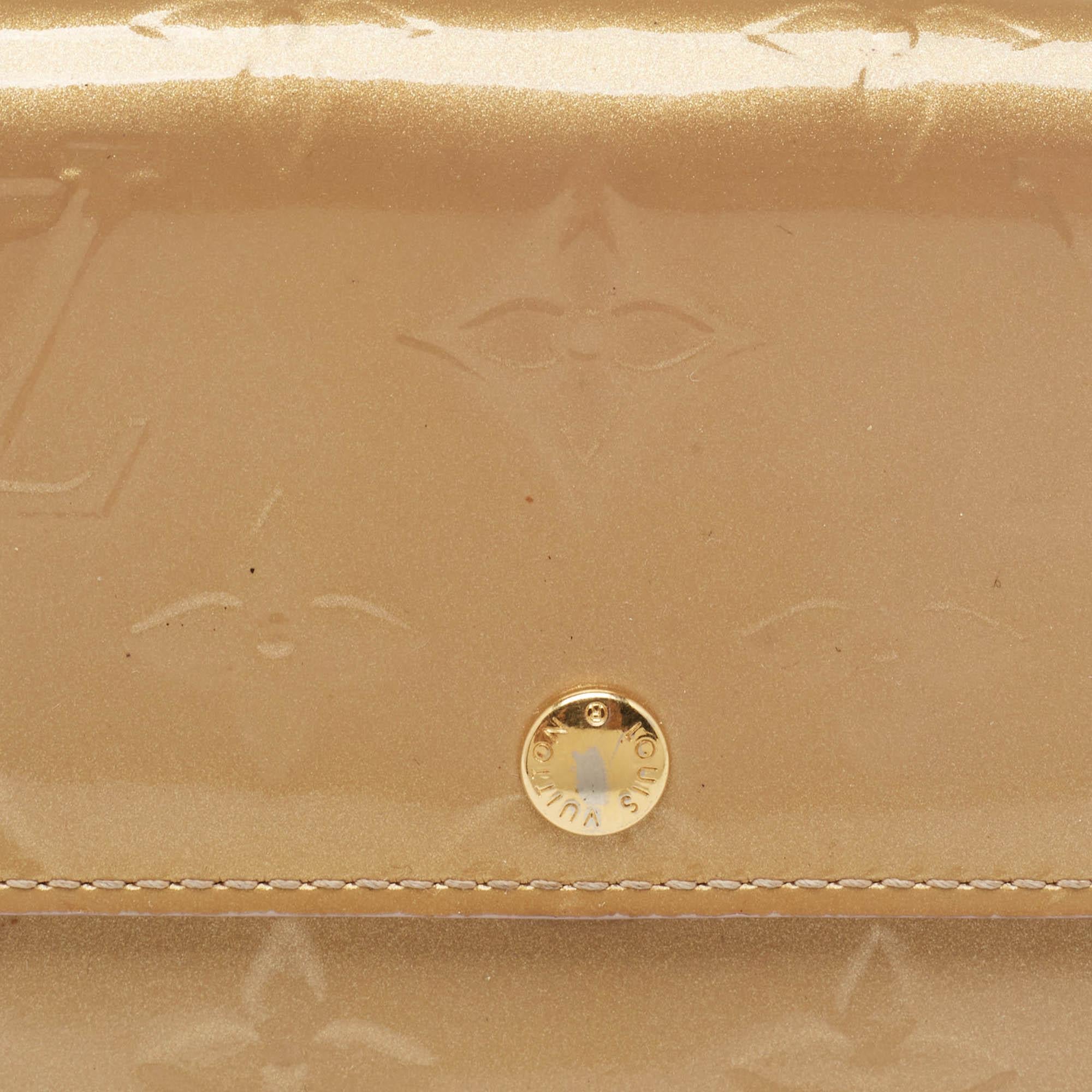 Louis Vuitton Portafoglio Beige Poudre Monogram Vernis Sarah in vendita 3
