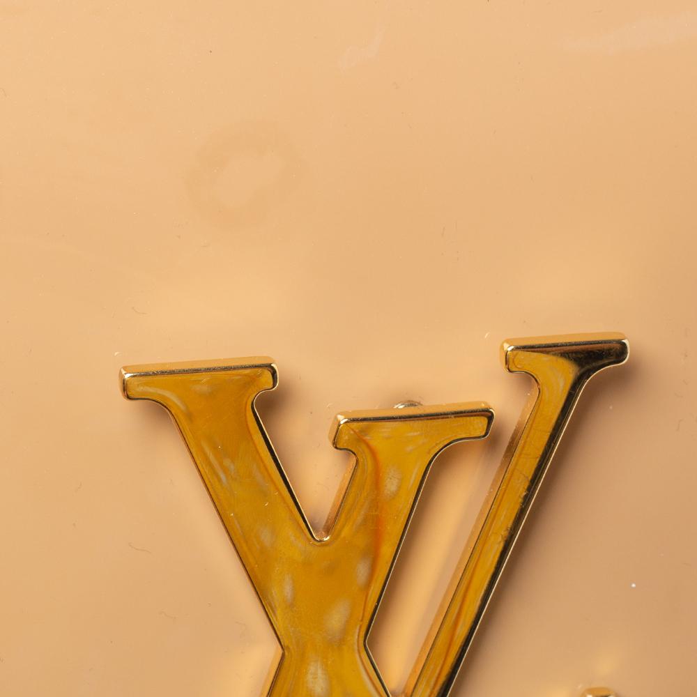 Louis Vuitton Beige Poudre Lackleder Louise Clutch 7