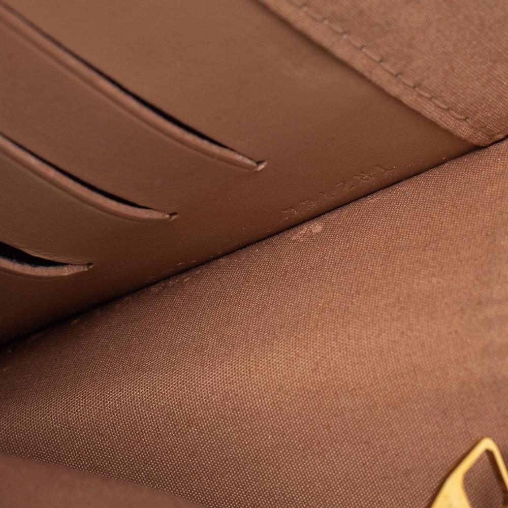 Louis Vuitton Beige Poudre Lackleder Louise Clutch 5