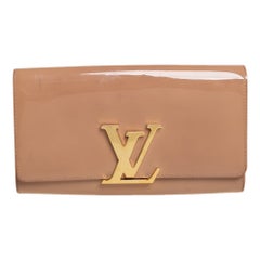 Louis Vuitton Beige Poudre Patent Leather Louise Clutch